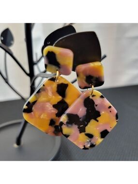 Shades of Soft Pink/Mustard/Black Acrylic Tortoise Earrings (#E15)